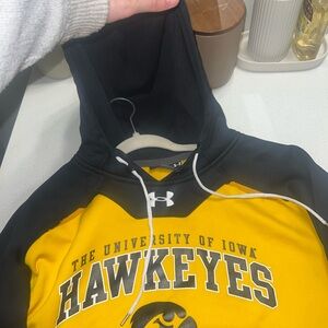 University of Iowa Hawkeyes Under Armour Hoodie 🖤💛 Cold Game Day Essential 🔥